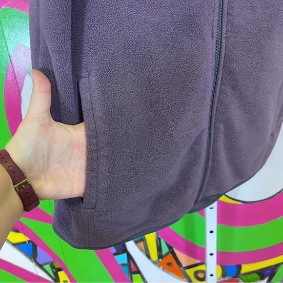 Woolrich, Women's Fleece Vest. Size Large. Eggplant color. Excellent condition! - Picture 2 of 6